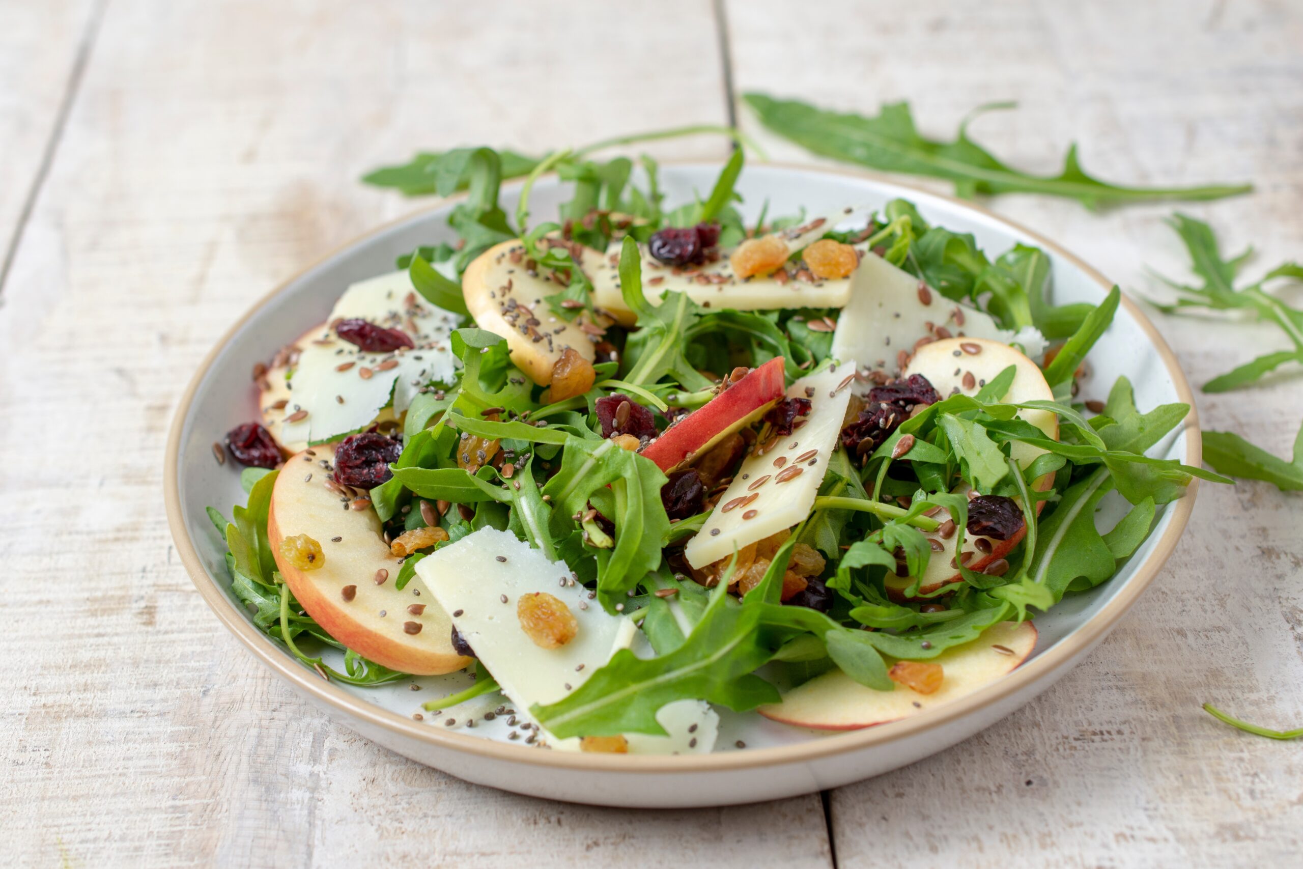 Insalata di mele. Shutterstock by Martinesku