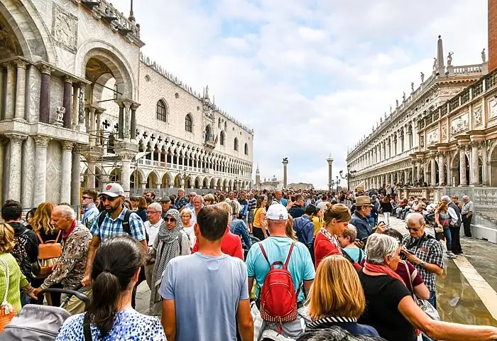 gli eventi geopolitici ridisegnano il turismo in Europa