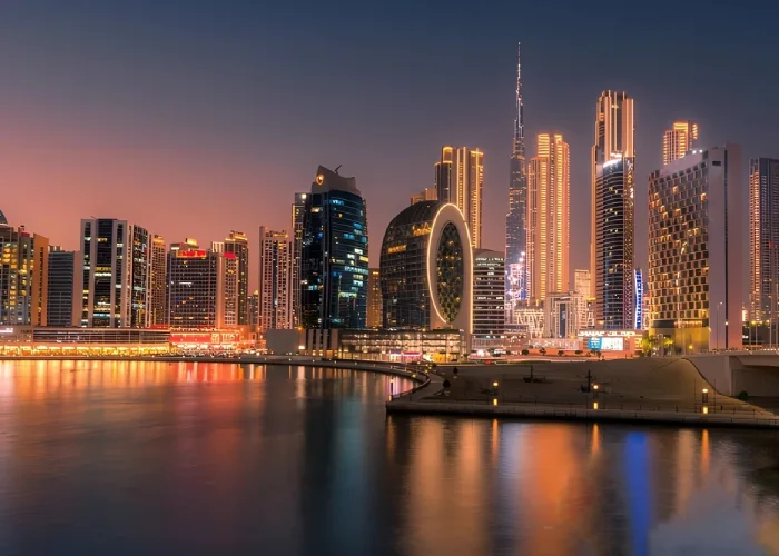 Dove non andare in vacanza - Dubai di notte