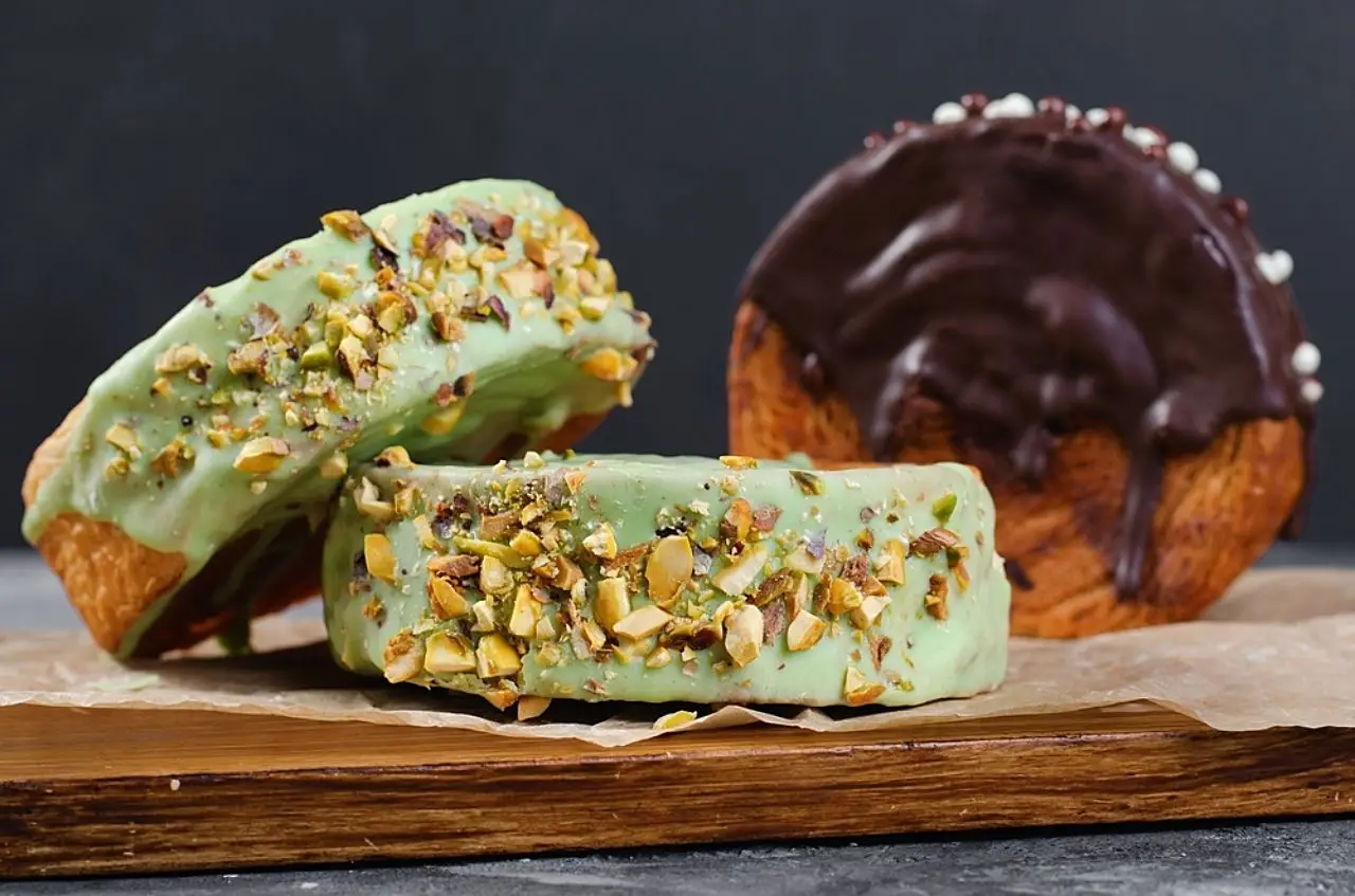 New York Roll Croissant con pistacchio e cioccolato