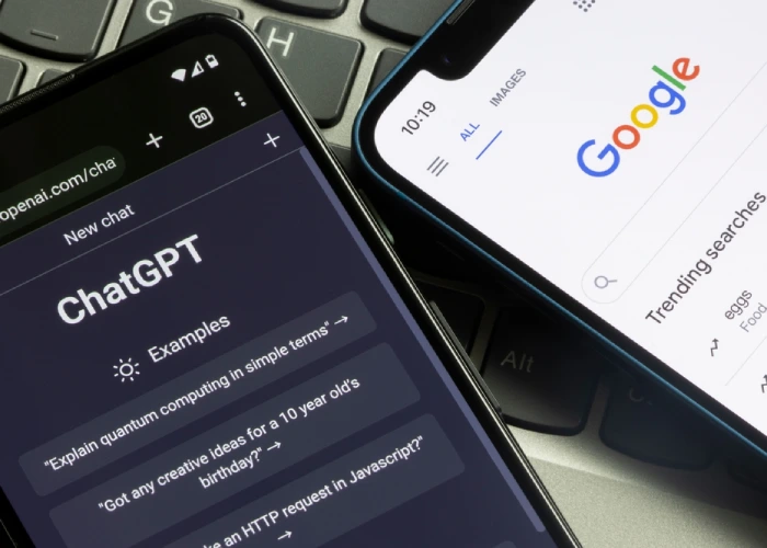 ChatGPT e Google su smartphone