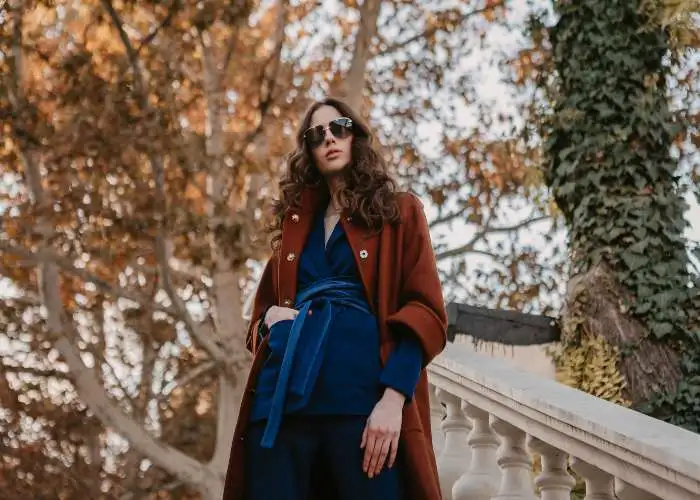 Sono tante le tendenze autunnali della moda. Foto di marymarkevich per Freepik