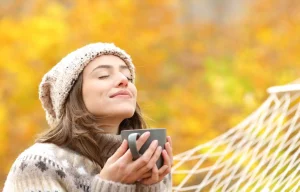 Benessere autunnale, i trucchi per uno stile di vita più confortevole nei mesi freddi