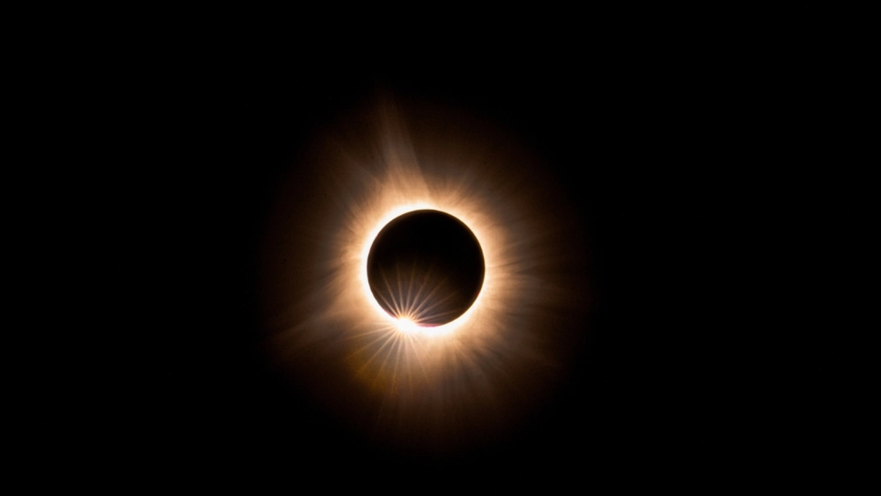 Eclissi solare totale