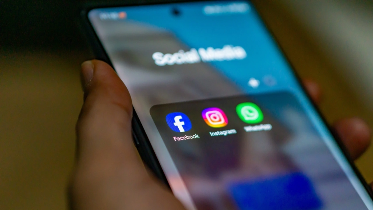 Facebook, Instagram WhatsApp