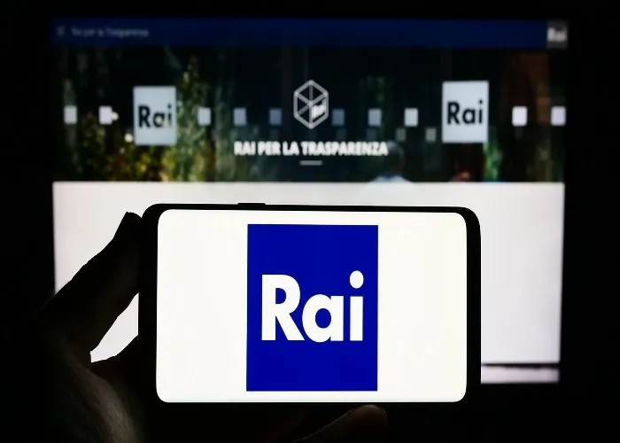 Tutti dobbiamo pagare il canone Rai, ma alcune persone possono chiedere l'esenzione