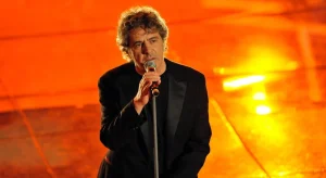 Fausto Leali premiato alla carriera a Sanremo 2026: omaggio a una voce leggendaria